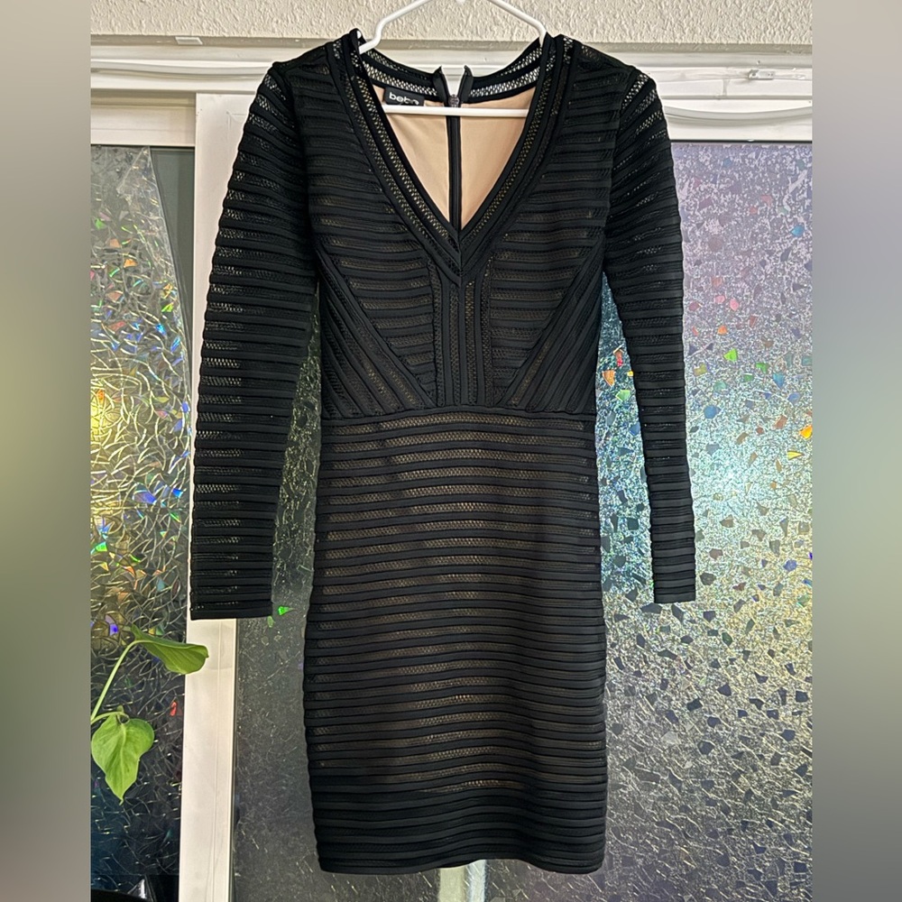 Black and nude long sleeved Bebe dress small s like new